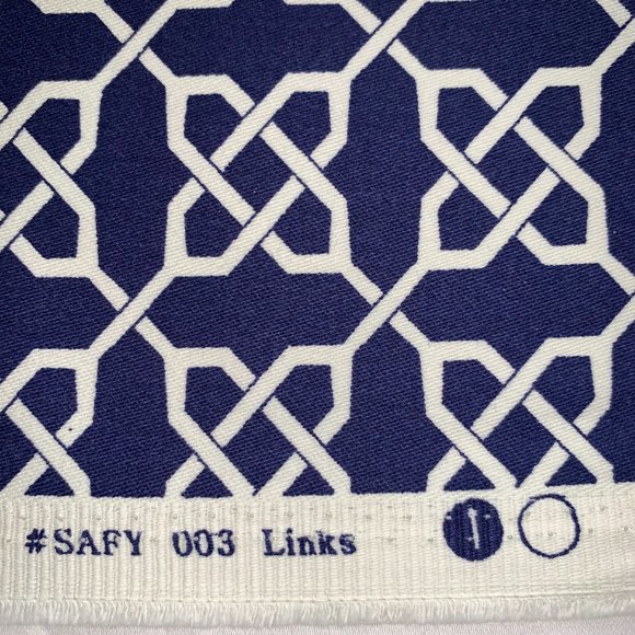 3.7 Yds Free Spirit Vicki Payne Blue White Celtic Knot Fretwork Lattice Fabric - Picture 4 of 8